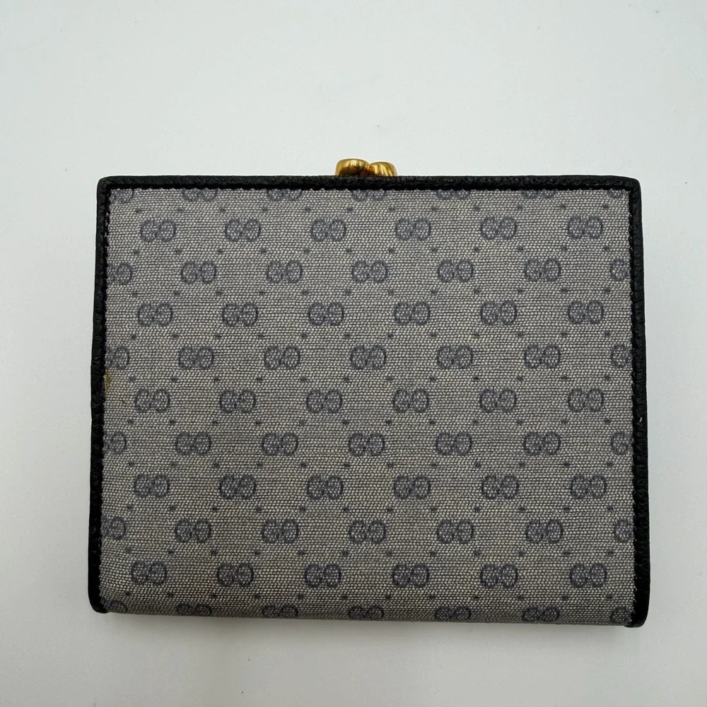 Gucci Black and Gray GG Canvas Snap Wallet - Picture 4 of 10